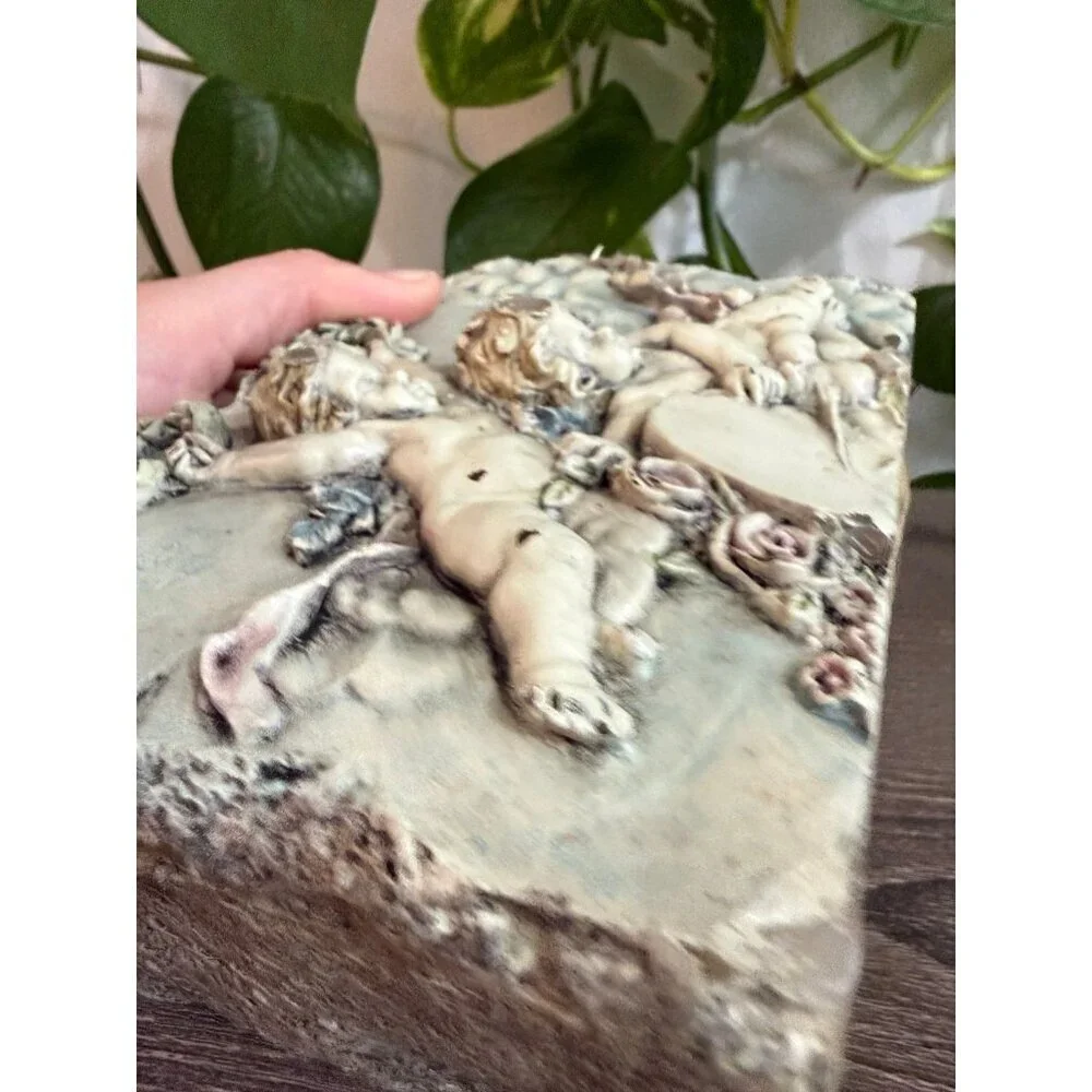 Garden cherubs vintage candle